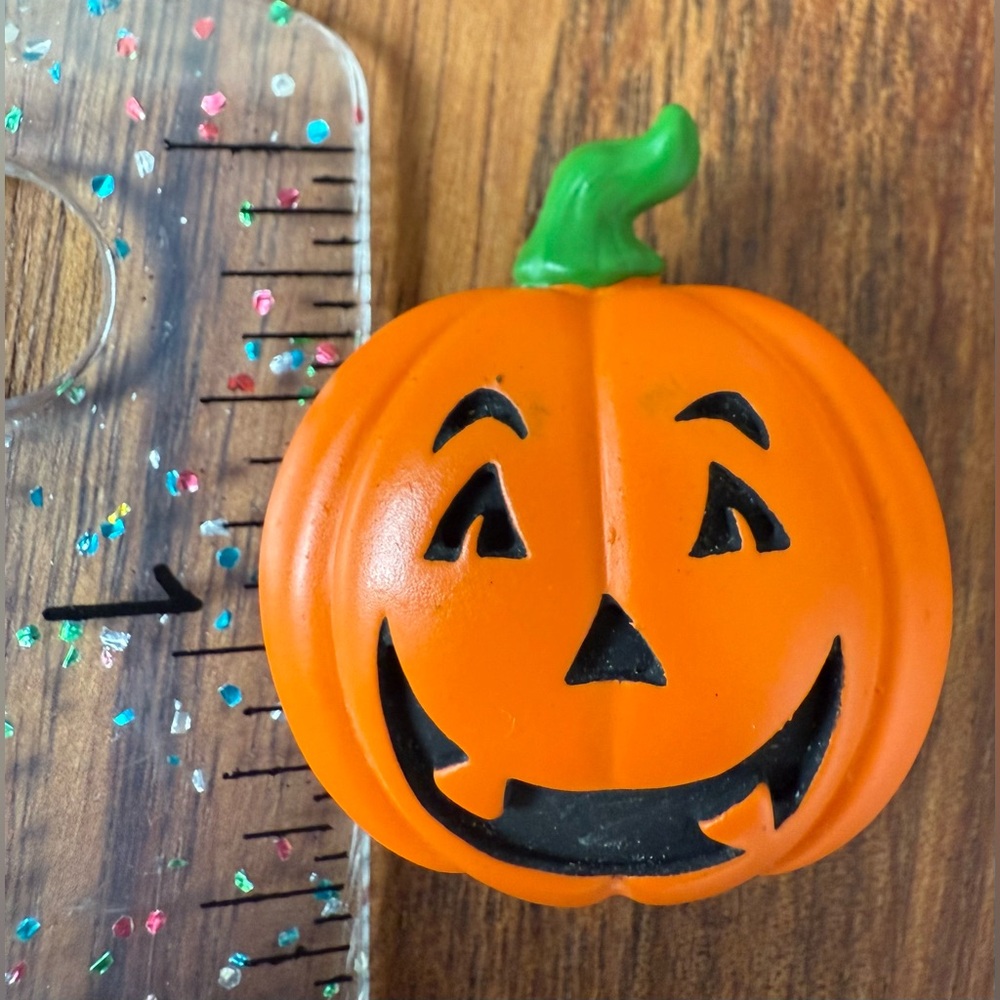 VTG Jack-o-Lantern Orange Pumpkin Brooch Pin Halloween Fall